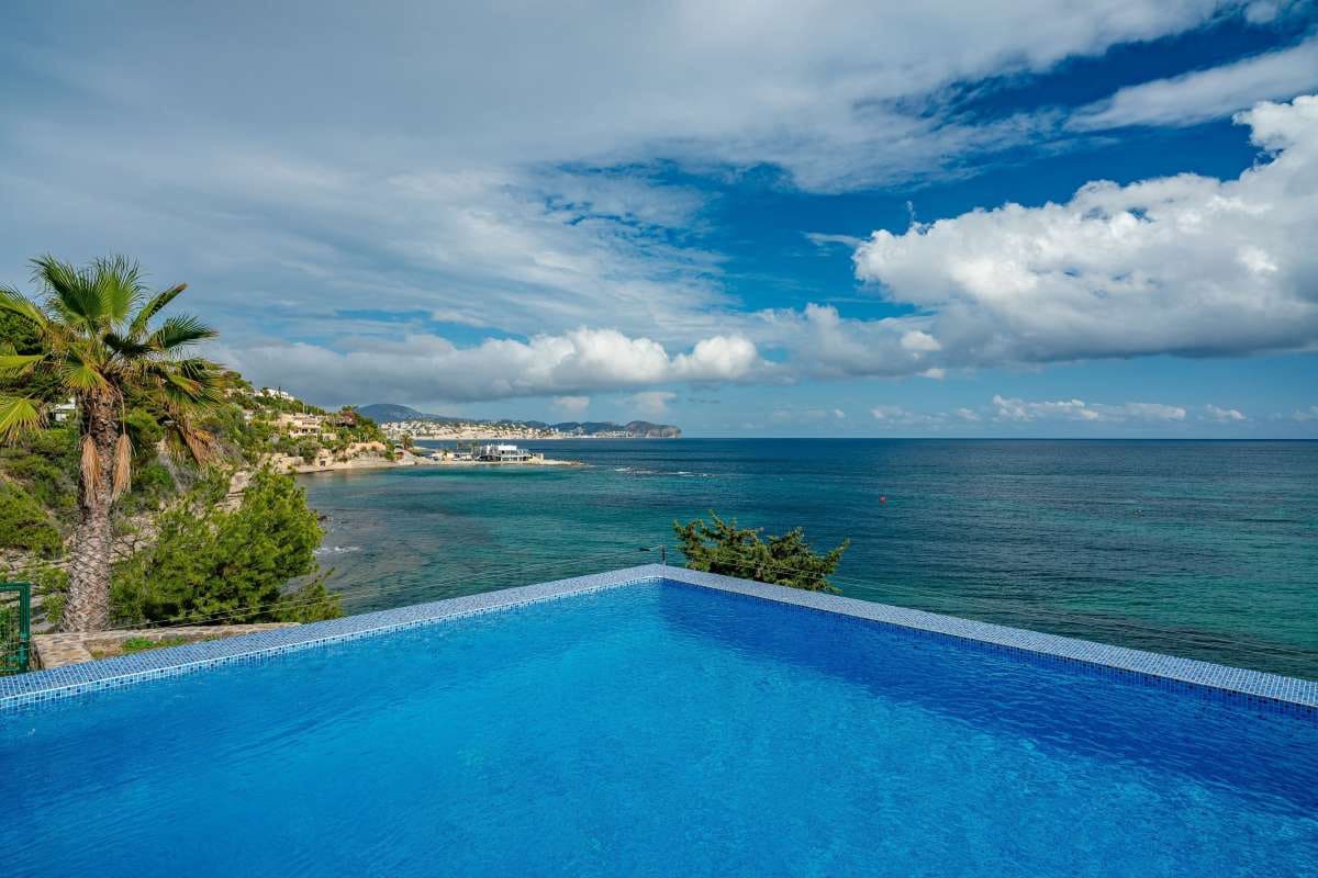 6 soveværelse Villa til salg i Calpe / Calp med swimmingpool garage - € 3.950.000 (Ref: 10086854)
