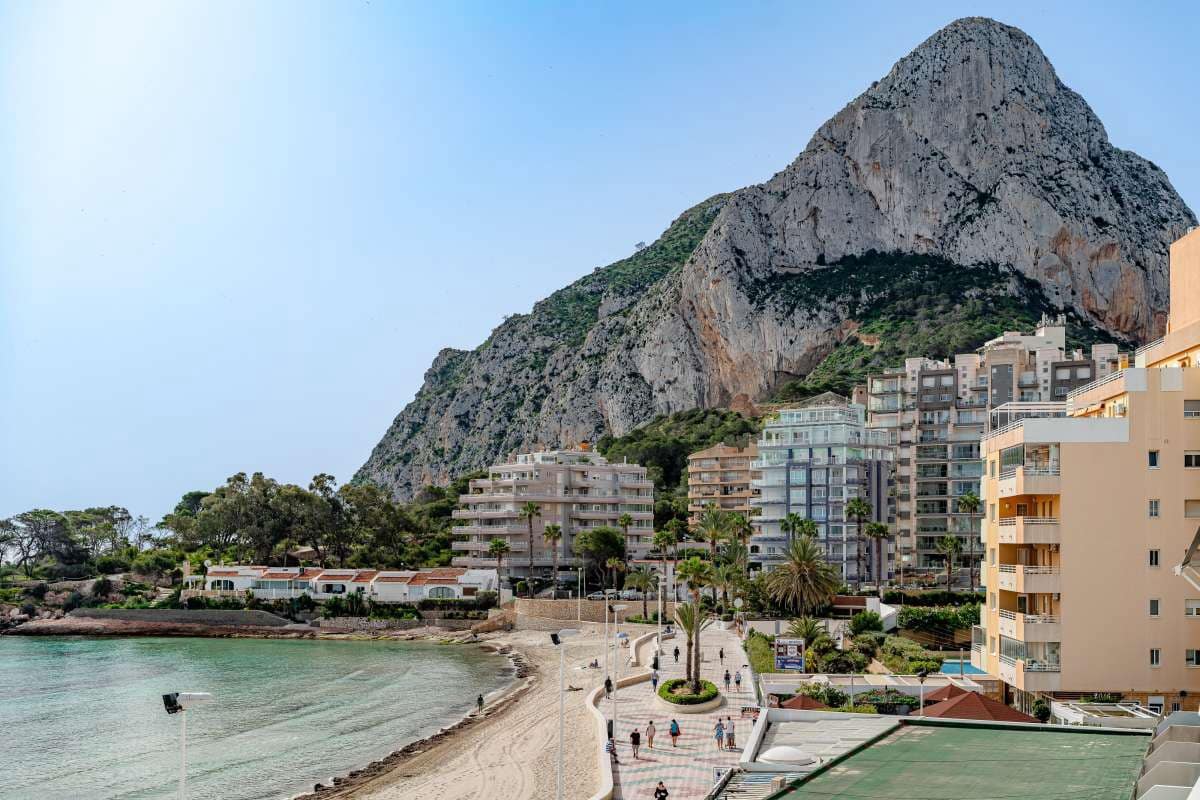 2 bedroom Apartment for sale in Calpe / Calp with pool - € 490,000 (Ref: 10086855)
