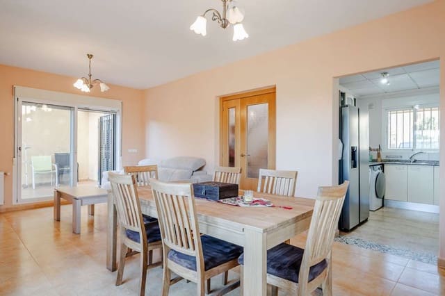 3 makuuhuone Omakotitalo myytävänä paikassa Calpe / Calp mukana uima-altaan 
autotalli - 339 000 € (Ref: 10086856)