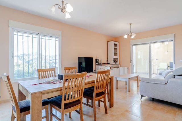 3 makuuhuone Omakotitalo myytävänä paikassa Calpe / Calp mukana uima-altaan 
autotalli - 339 000 € (Ref: 10086856)