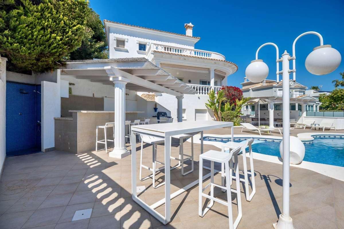 6 quarto Moradia para venda em Calpe / Calp com piscina garagem - 1 400 000 € (Ref: 10086858)
