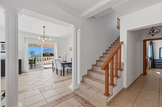 6 quarto Moradia para venda em Calpe / Calp com piscina garagem - 1 400 000 € (Ref: 10086858)