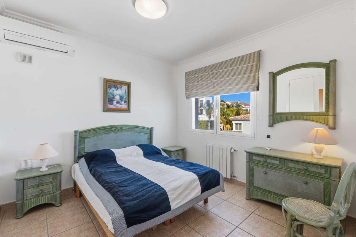 6 quarto Moradia para venda em Calpe / Calp com piscina garagem - 1 400 000 € (Ref: 10086858)