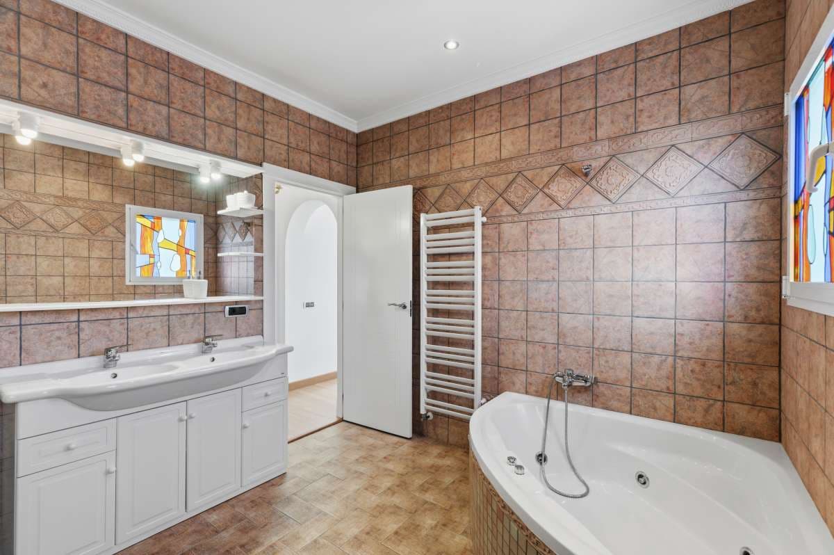 6 quarto Moradia para venda em Calpe / Calp com piscina garagem - 1 400 000 € (Ref: 10086858)