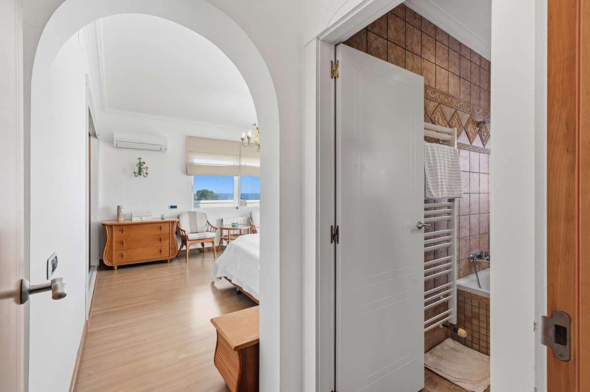 6 quarto Moradia para venda em Calpe / Calp com piscina garagem - 1 400 000 € (Ref: 10086858)