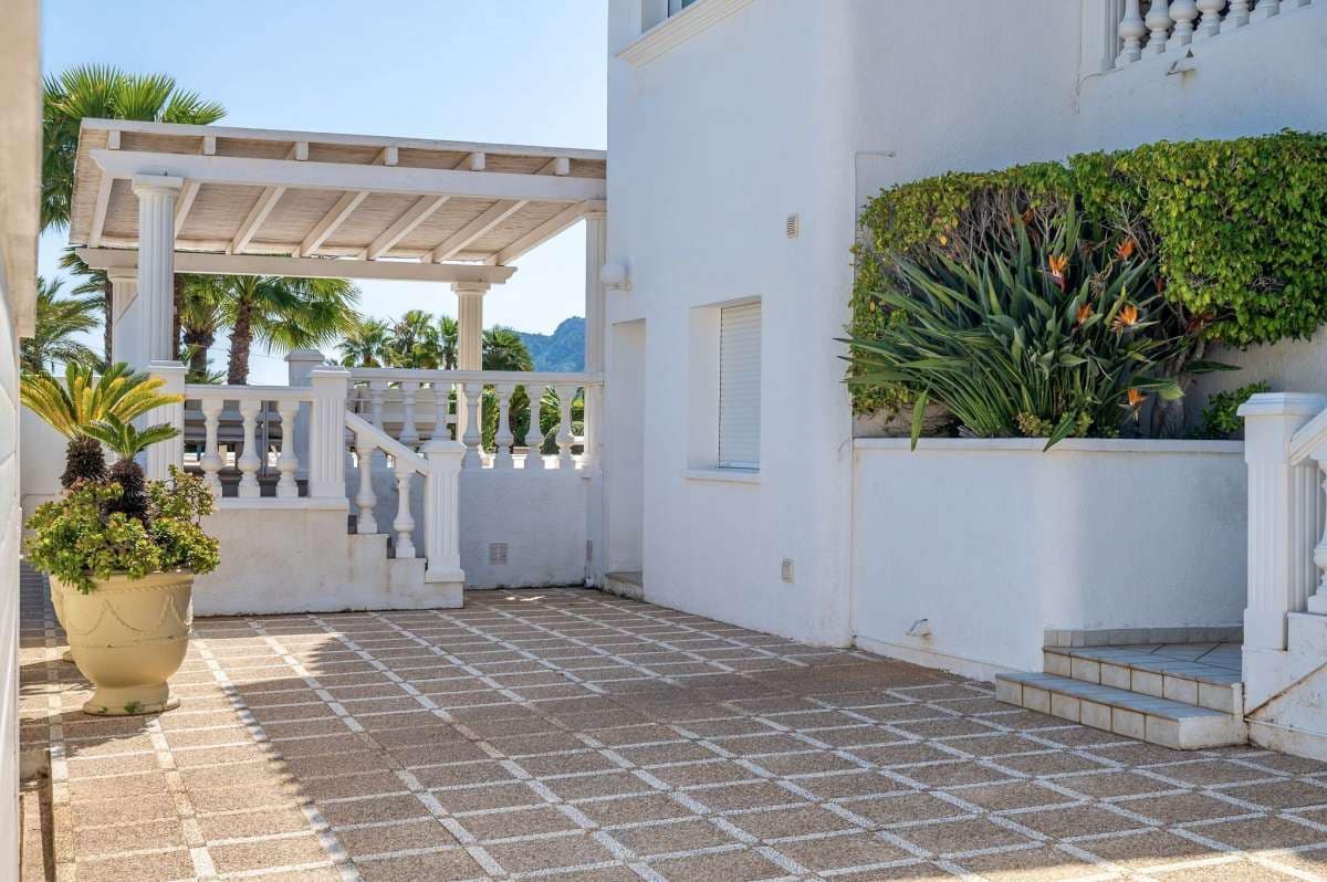 6 quarto Moradia para venda em Calpe / Calp com piscina garagem - 1 400 000 € (Ref: 10086858)