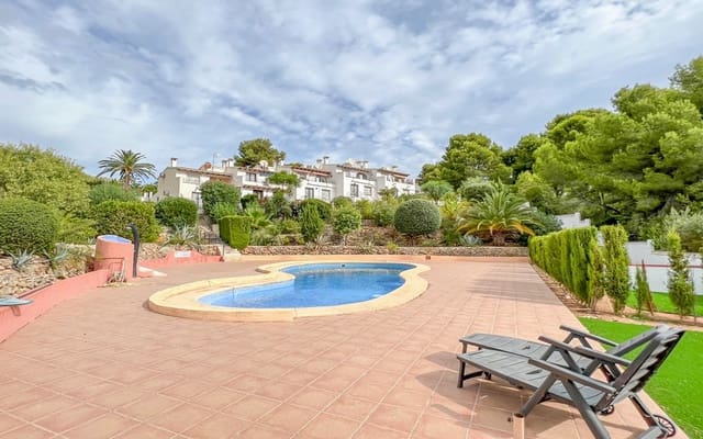 Bungalow de 3 habitaciones en Moraira, Teulada-Moraira en venta con piscina - 349.000 € (Ref: 10086860)