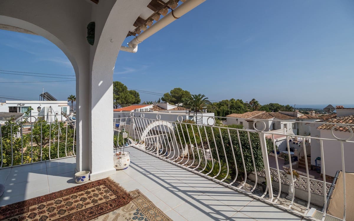6 sovrum Villa till salu i Moraira med pool - 980 000 € (Ref: 10086861)