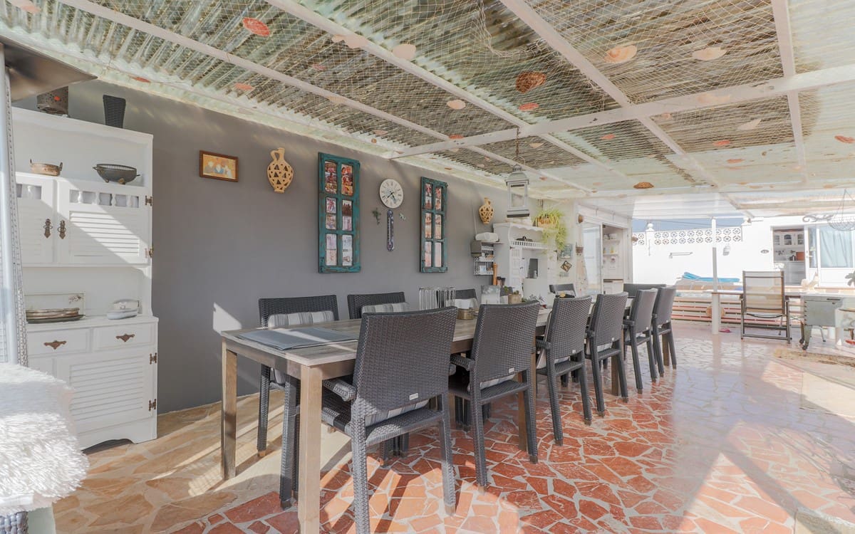 6 sovrum Villa till salu i Moraira med pool - 980 000 € (Ref: 10086861)