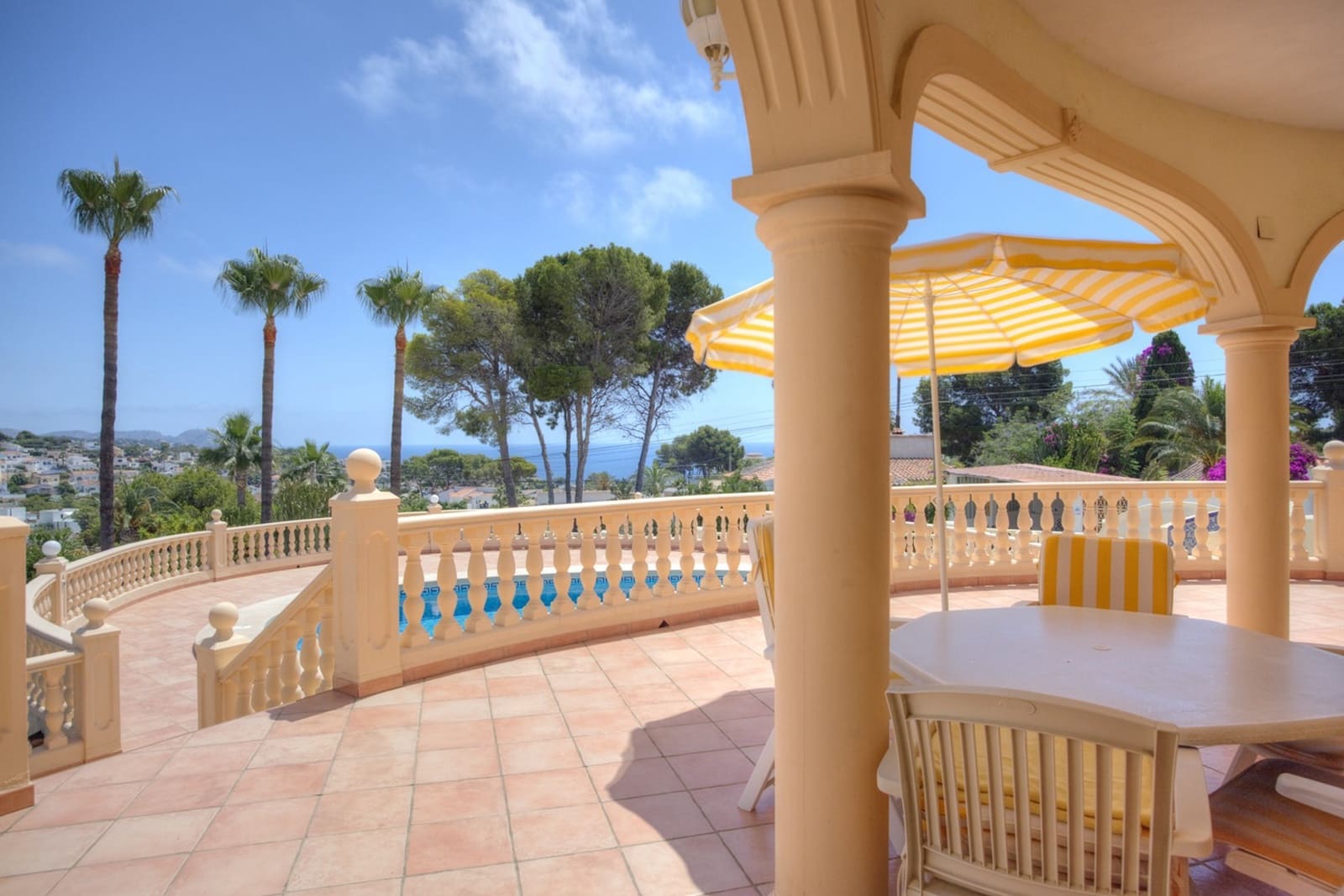 Chalet de 4 habitaciones en Benissa en venta con piscina garaje - 1.100.000 € (Ref: 10086864)
