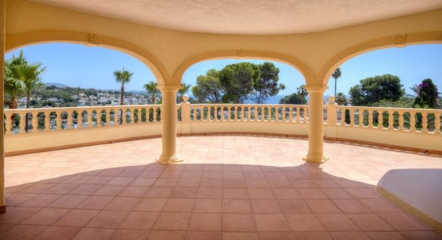 Chalet de 4 habitaciones en Benissa en venta con piscina garaje - 1.100.000 € (Ref: 10086864)