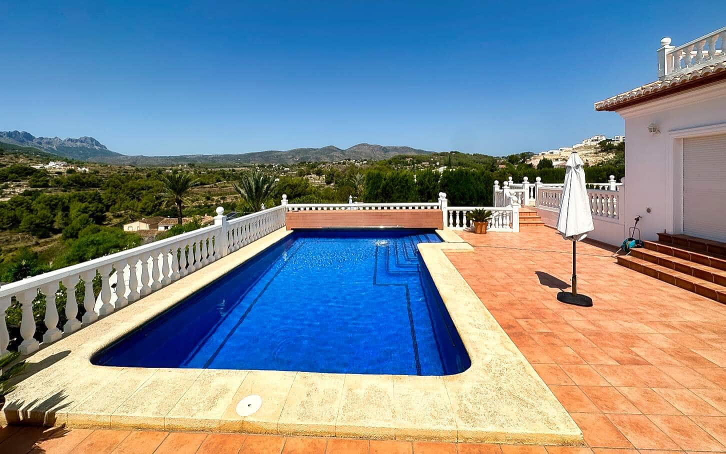 4 quarto Moradia para venda em Calpe / Calp com piscina garagem - 995 000 € (Ref: 10086867)