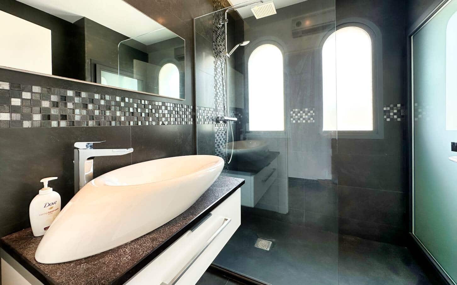 4 quarto Moradia para venda em Calpe / Calp com piscina garagem - 995 000 € (Ref: 10086867)