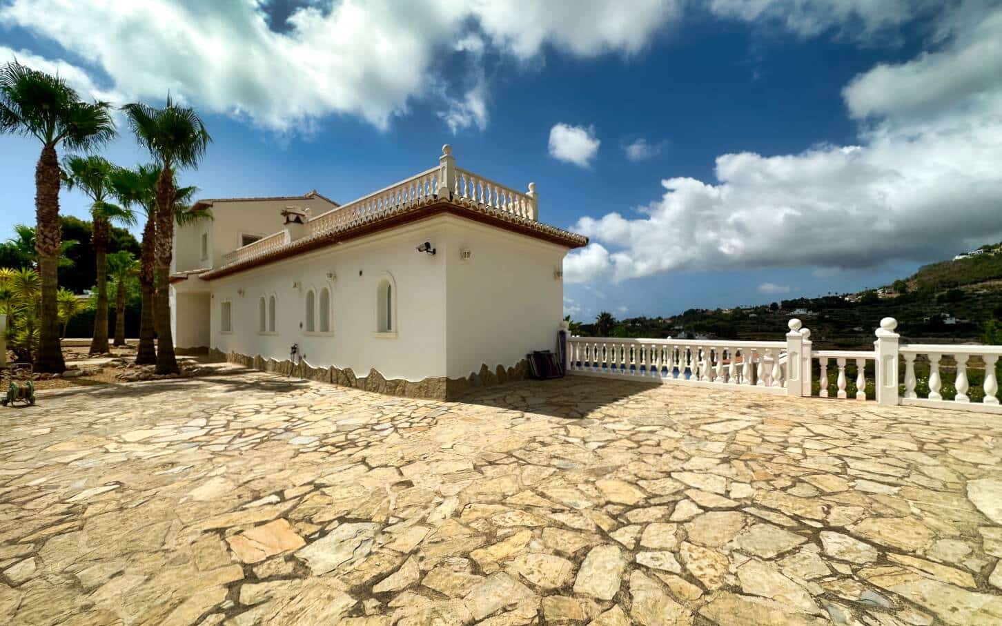 4 quarto Moradia para venda em Calpe / Calp com piscina garagem - 995 000 € (Ref: 10086867)