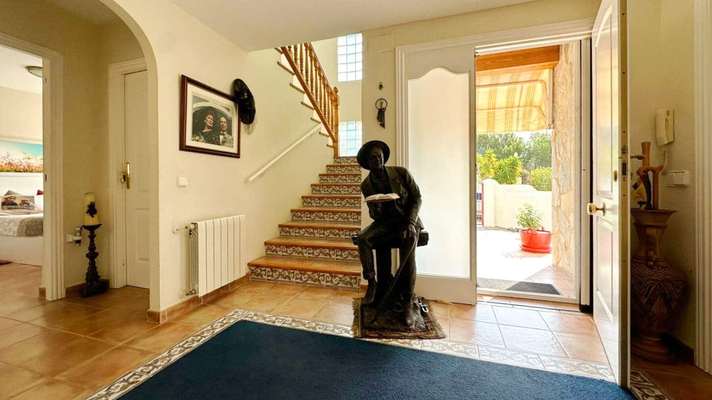 3 soveværelse Villa til salg i Altea med swimmingpool garage - € 690.000 (Ref: 10086868)