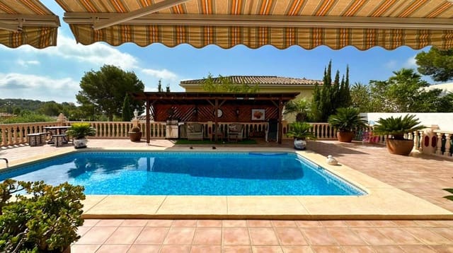 Chalet de 3 habitaciones en Altea en venta con piscina garaje - 690.000 € (Ref: 10086868)