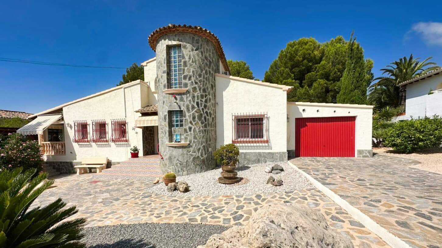 3 soveværelse Villa til salg i Altea med swimmingpool garage - € 690.000 (Ref: 10086868)