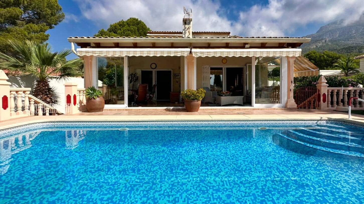 3 soveværelse Villa til salg i Altea med swimmingpool garage - € 690.000 (Ref: 10086868)