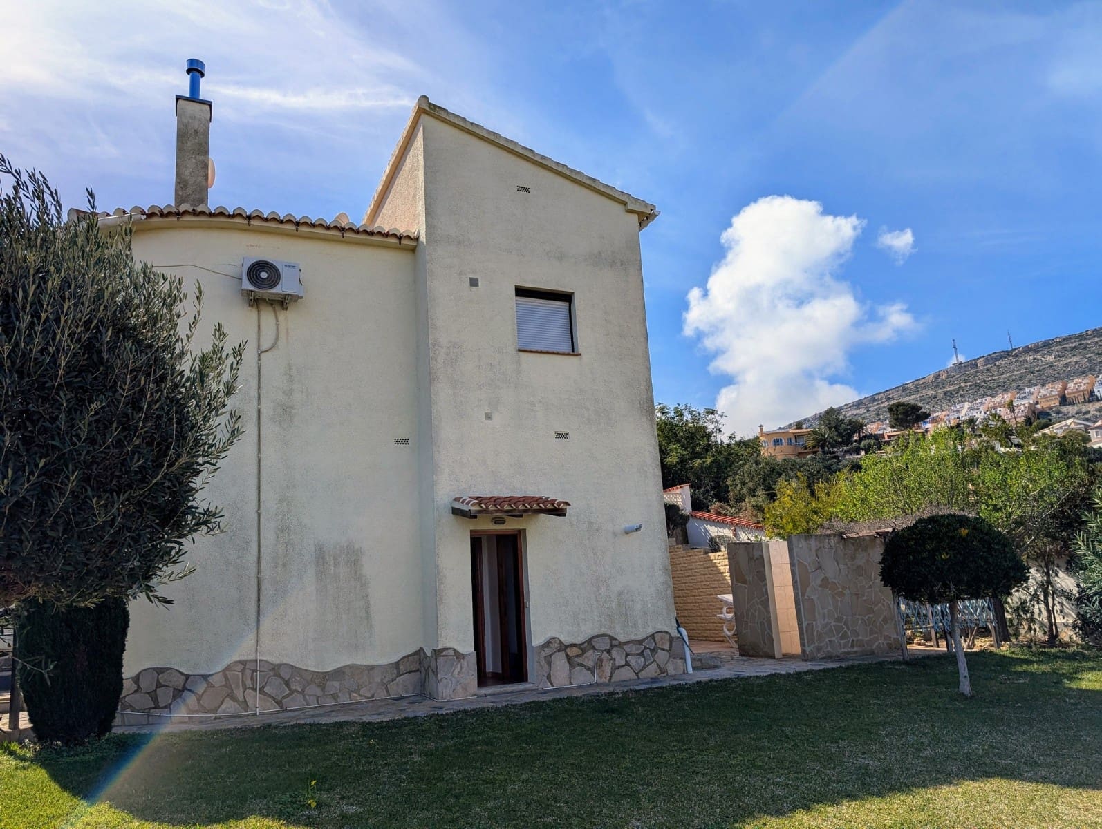 3 bedroom Villa for sale in Cumbre del Sol with pool garage - € 449,000 (Ref: 10086872)