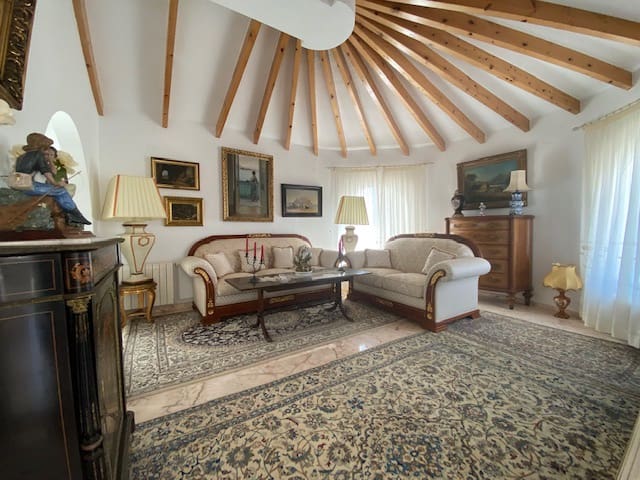 4 chambre Villa/Maison à vendre à Cumbre del Sol avec piscine garage - 1 050 000 € (Ref: 10086876)