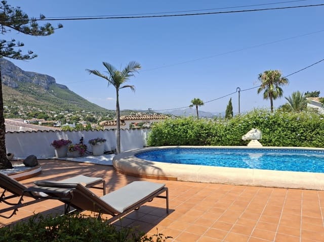 3 Zimmer Villa zu verkaufen in El Montgó, Dénia mit Pool Garage - 840.000 € (Ref: 10086878)