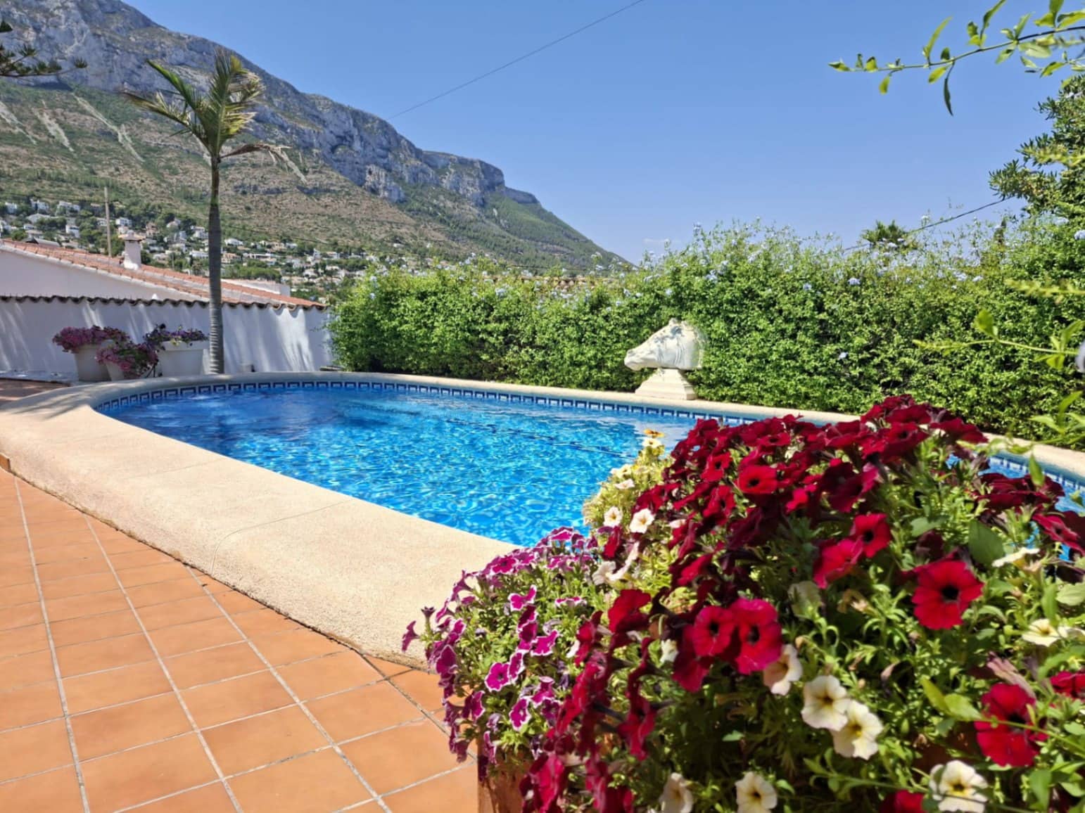 3 quarto Moradia para venda em Denia com piscina garagem - 840 000 € (Ref: 10086878)