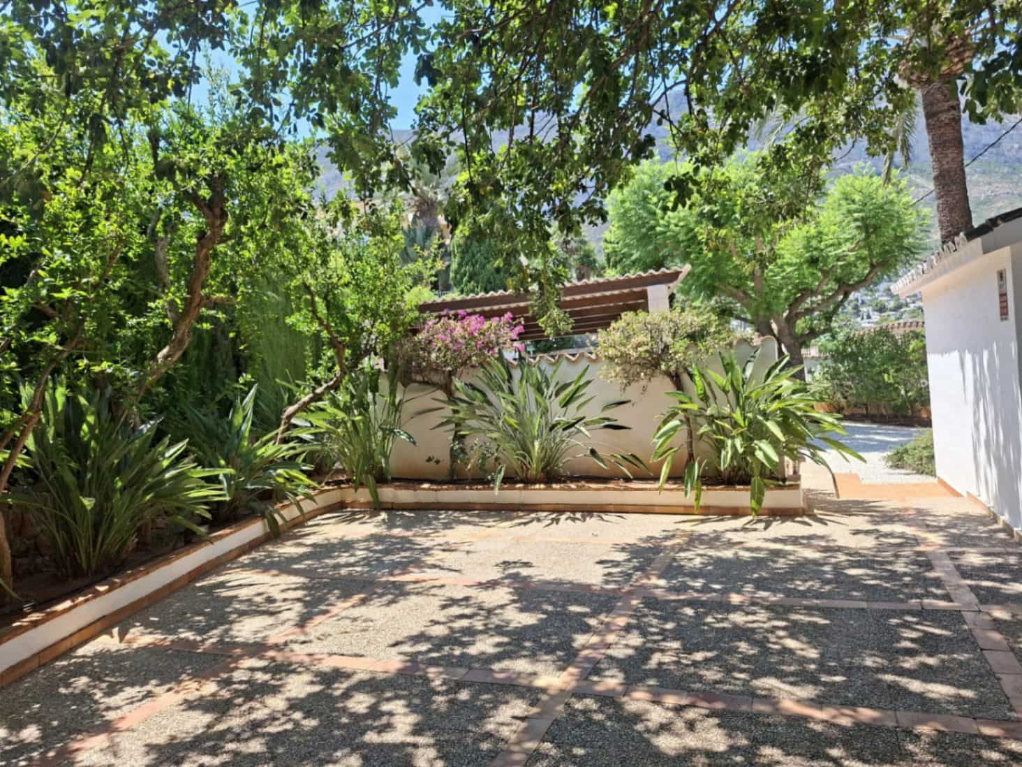 3 bedroom Villa for sale in Denia with pool garage - € 840,000 (Ref: 10086878)