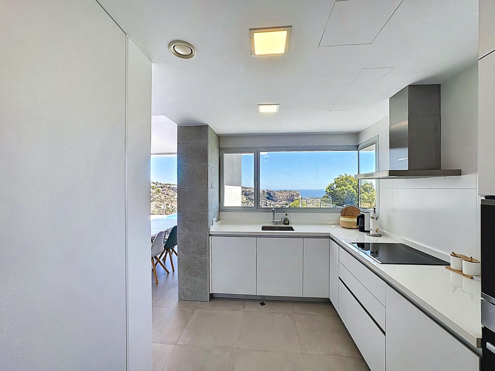 4 soveværelse Villa til salg i Cumbre del Sol med swimmingpool garage - € 1.422.000 (Ref: 10086885)