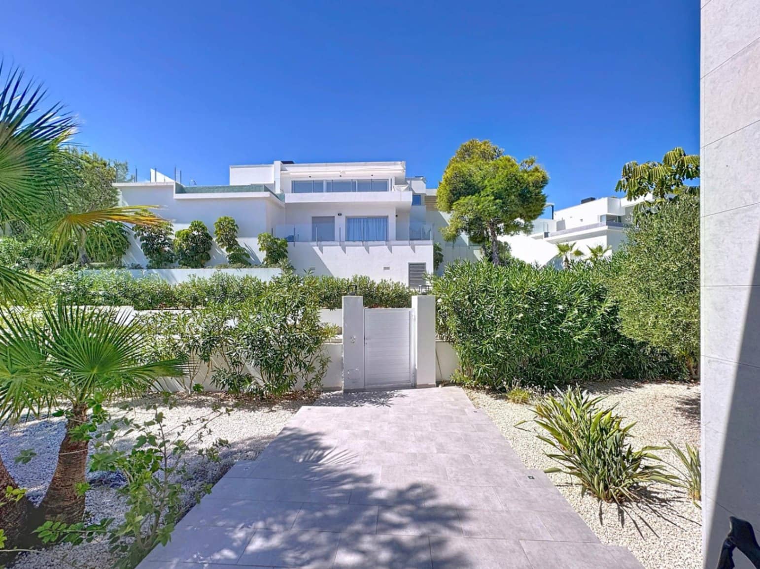 4 soveværelse Villa til salg i Cumbre del Sol med swimmingpool garage - € 1.422.000 (Ref: 10086885)