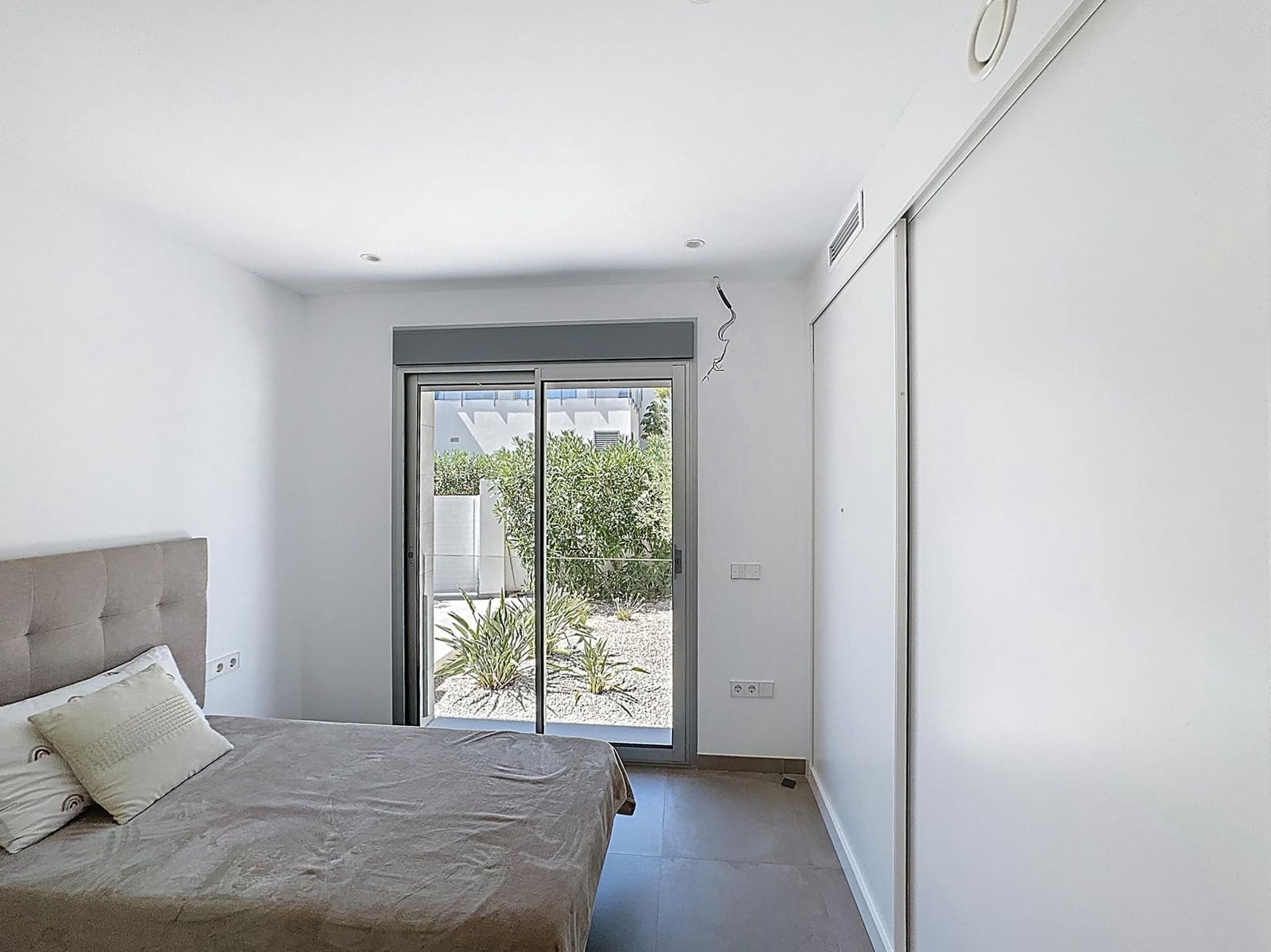 4 soveværelse Villa til salg i Cumbre del Sol med swimmingpool garage - € 1.422.000 (Ref: 10086885)