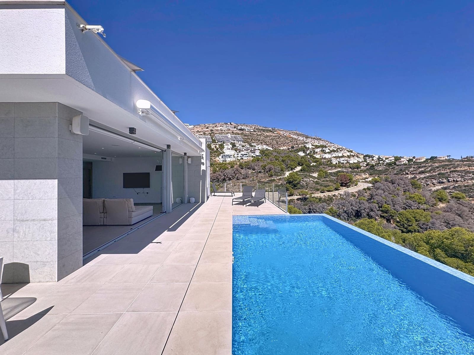 4 soveværelse Villa til salg i Cumbre del Sol med swimmingpool garage - € 1.422.000 (Ref: 10086885)