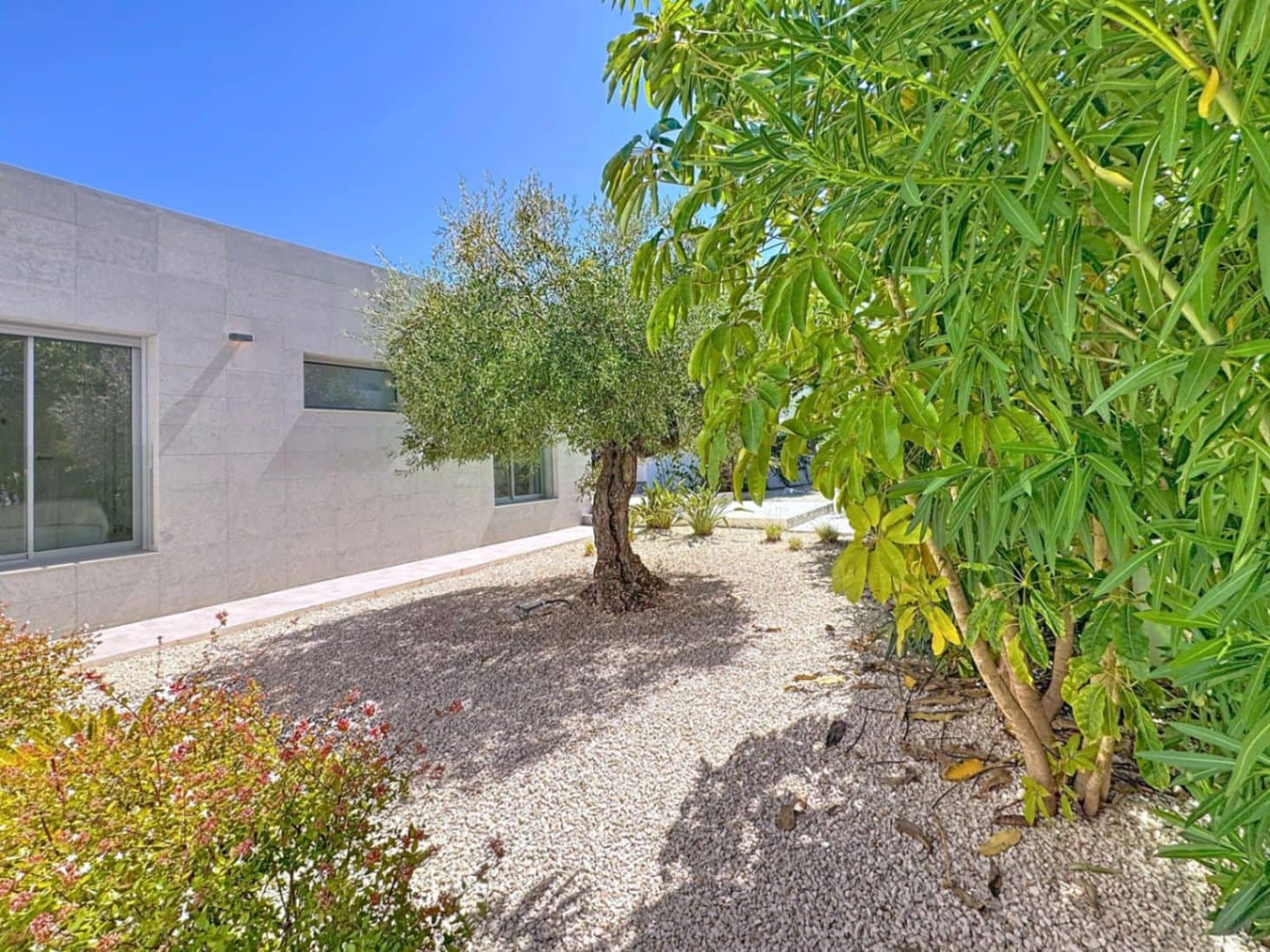 4 soveværelse Villa til salg i Cumbre del Sol med swimmingpool garage - € 1.422.000 (Ref: 10086885)