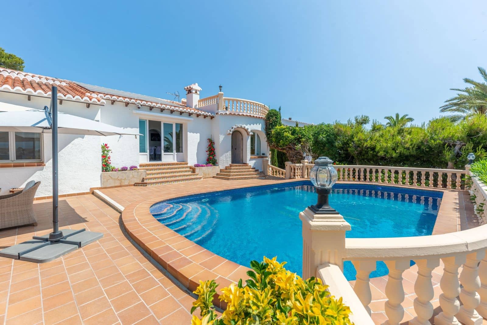 Chalet de 3 habitaciones en Javea / Xàbia en venta con piscina garaje - 975.000 € (Ref: 10086886)
