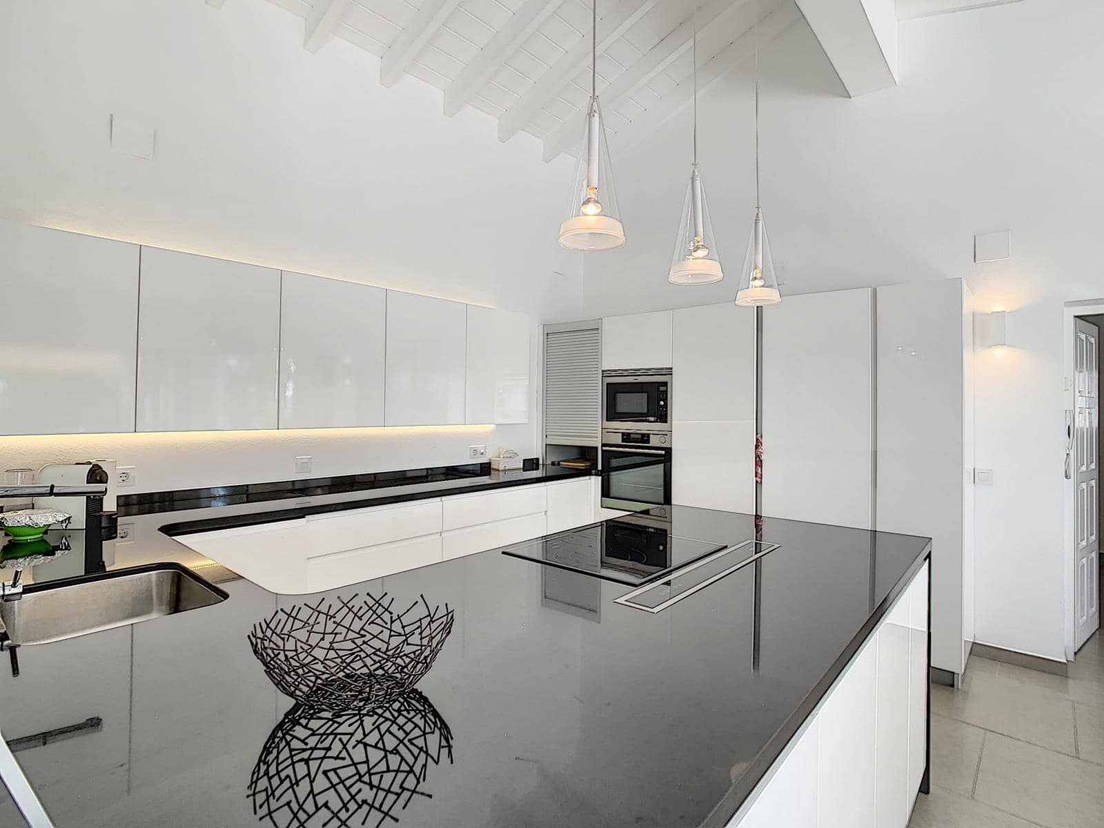 5 soveværelse Villa til salg i Cumbre del Sol med swimmingpool garage - € 1.490.000 (Ref: 10086889)