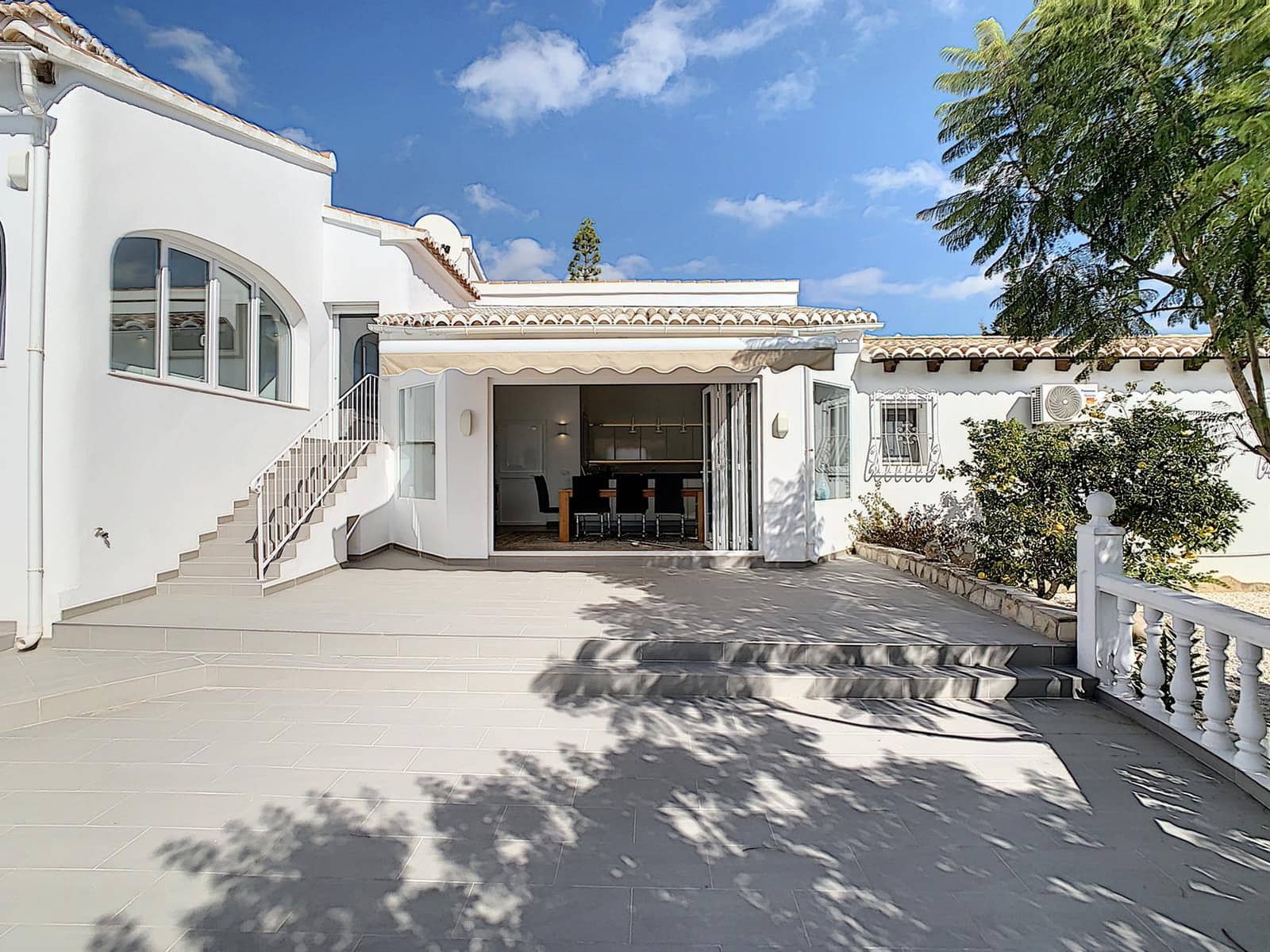 5 soveværelse Villa til salg i Cumbre del Sol med swimmingpool garage - € 1.490.000 (Ref: 10086889)