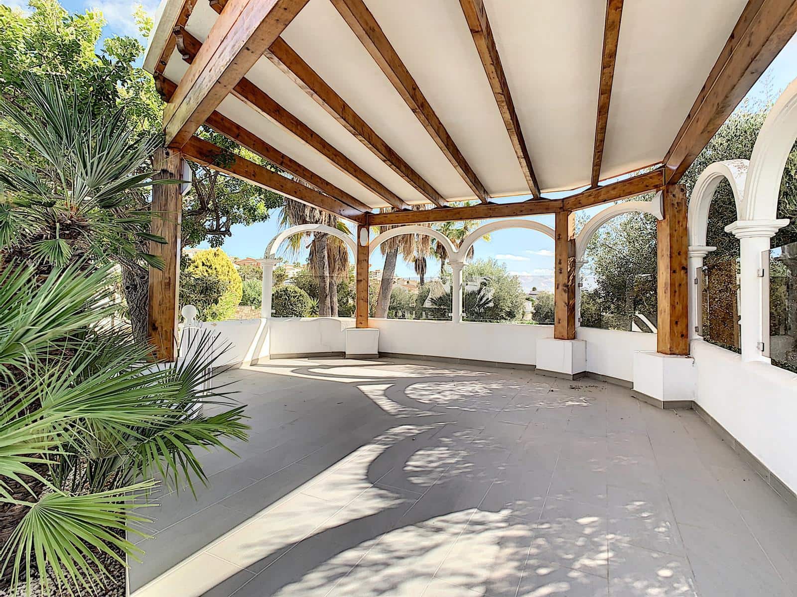 5 soveværelse Villa til salg i Cumbre del Sol med swimmingpool garage - € 1.490.000 (Ref: 10086889)