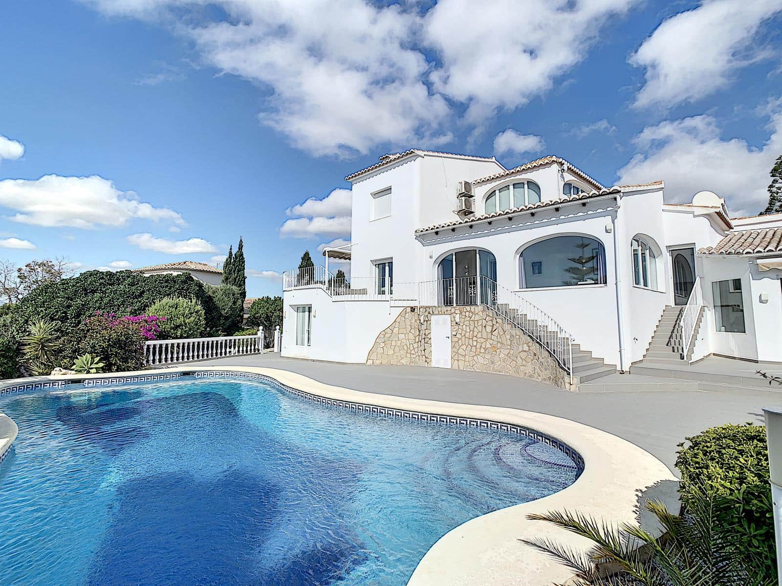 5 soveværelse Villa til salg i Cumbre del Sol med swimmingpool garage - € 1.490.000 (Ref: 10086889)