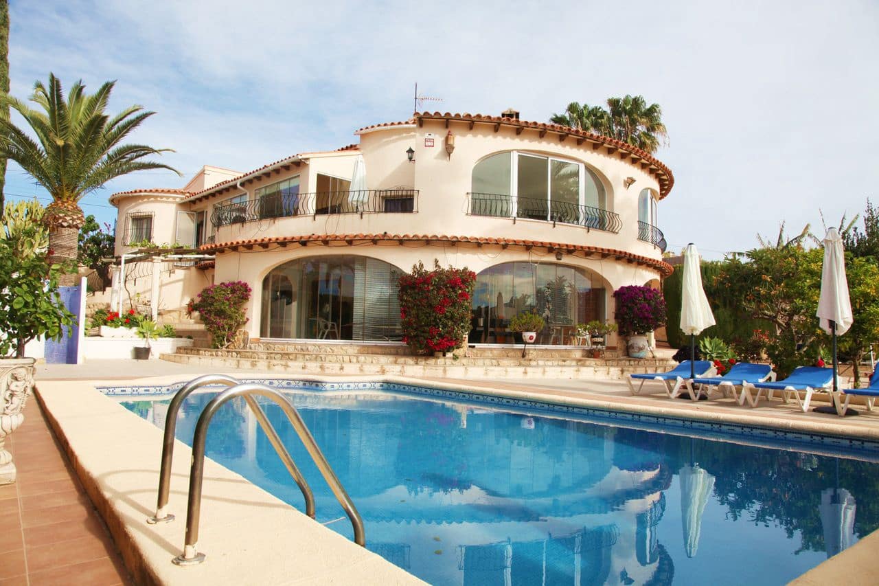 5 soverom Villa til salgs i Calpe / Calp med svømmebasseng garasje - € 795 000 (Ref: 10086890)