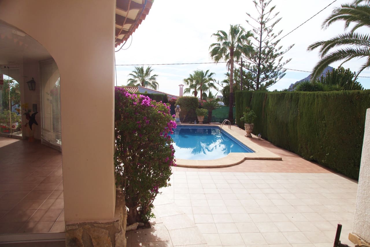 5 soverom Villa til salgs i Calpe / Calp med svømmebasseng garasje - € 795 000 (Ref: 10086890)
