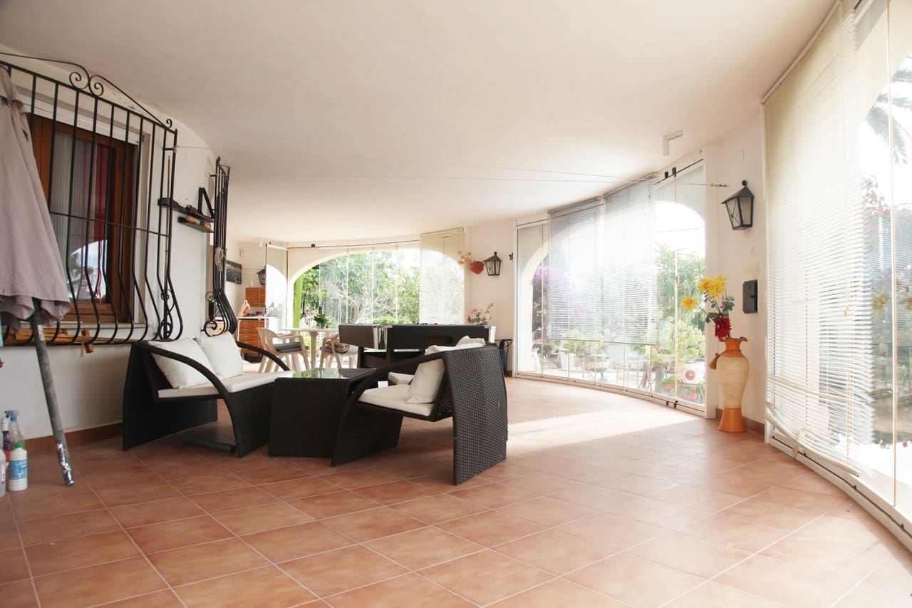 5 soverom Villa til salgs i Calpe / Calp med svømmebasseng garasje - € 795 000 (Ref: 10086890)