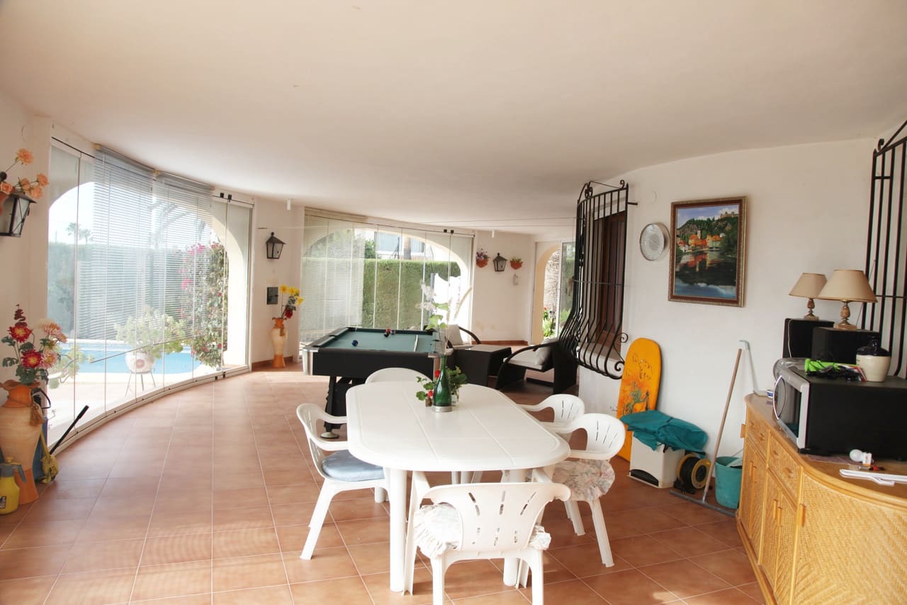 5 soverom Villa til salgs i Calpe / Calp med svømmebasseng garasje - € 795 000 (Ref: 10086890)