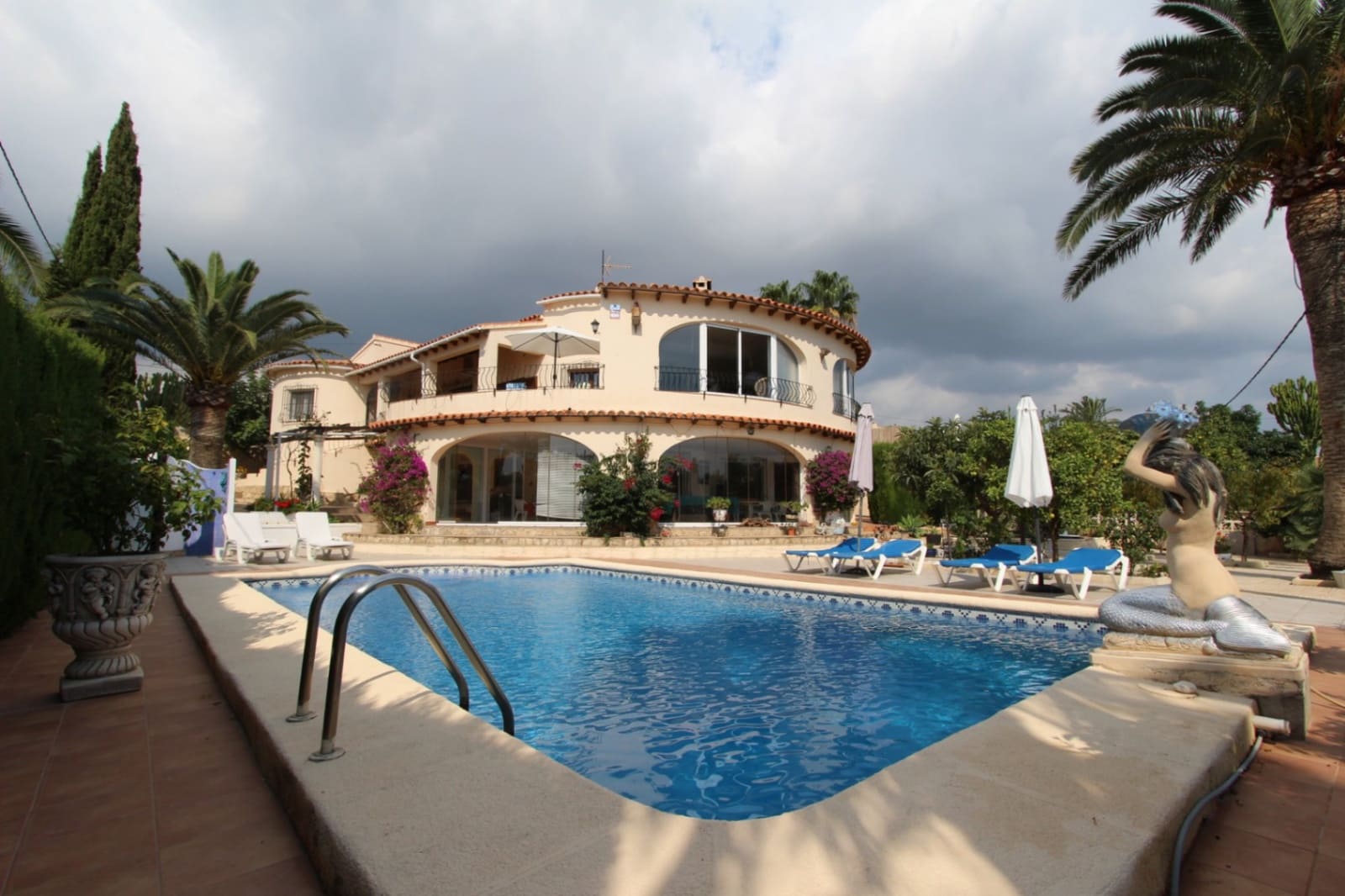 5 soverom Villa til salgs i Calpe / Calp med svømmebasseng garasje - € 795 000 (Ref: 10086890)