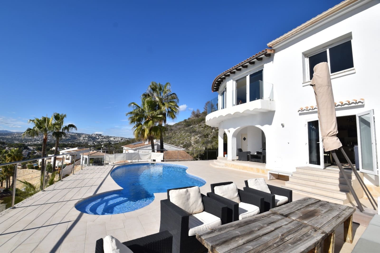 3 soveværelse Villa til salg i Moraira med swimmingpool garage - € 1.330.000 (Ref: 10086893)