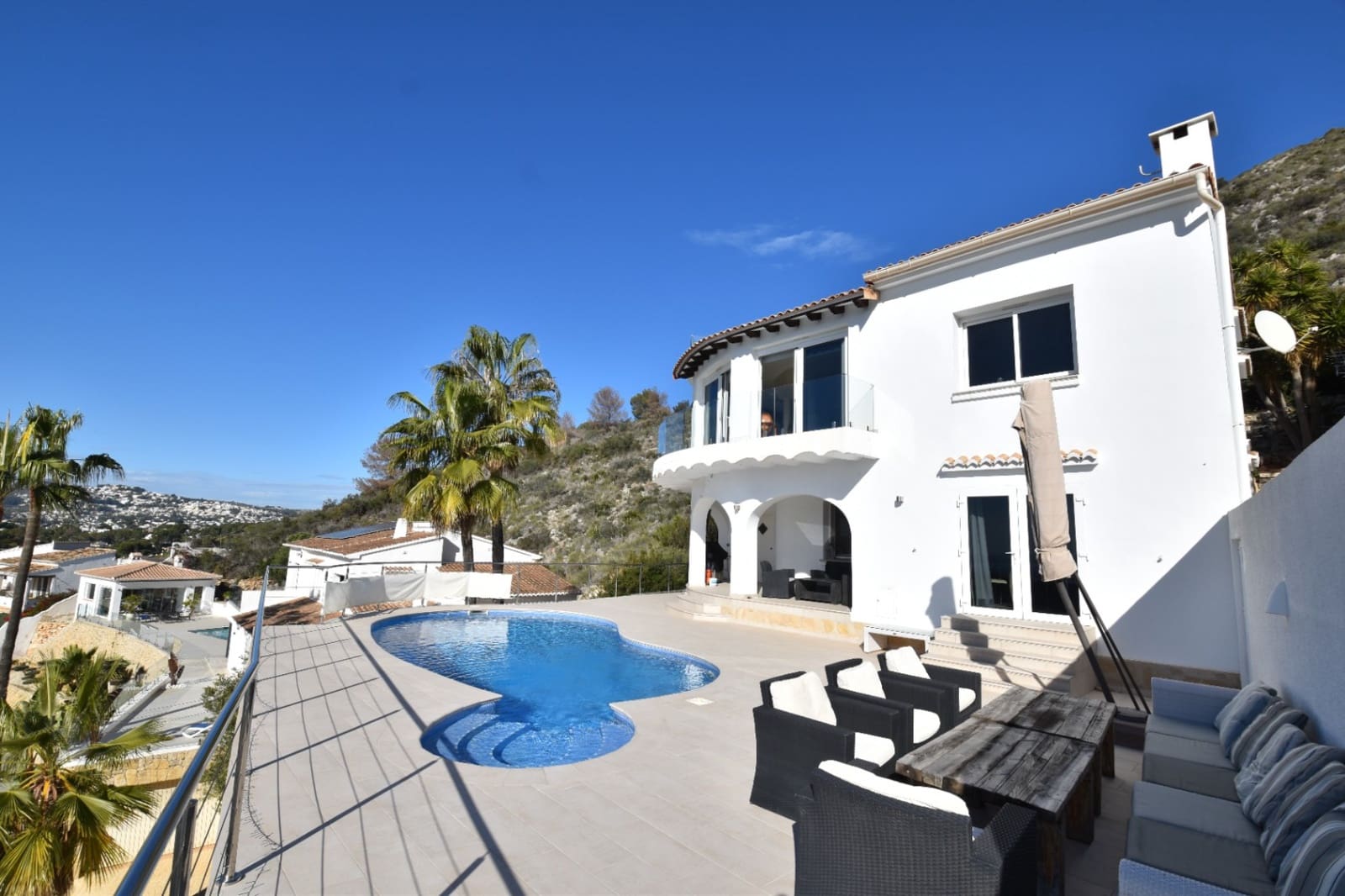 3 soveværelse Villa til salg i Moraira med swimmingpool garage - € 1.330.000 (Ref: 10086893)