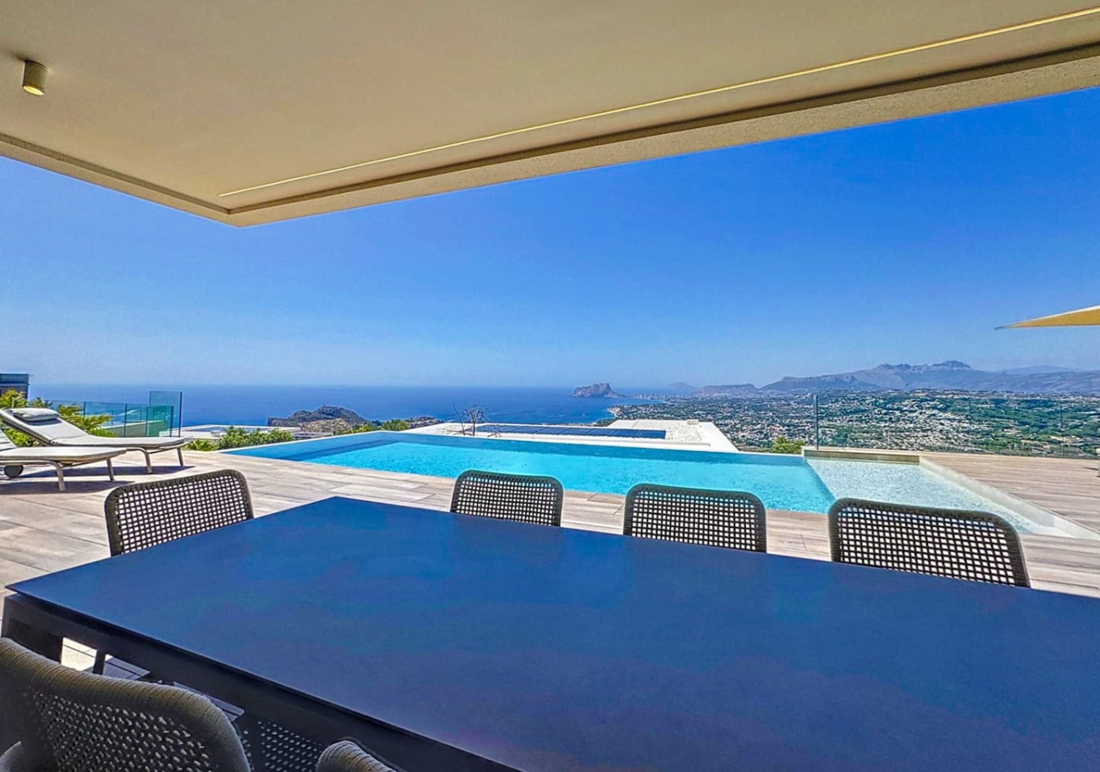5 sovrum Villa till salu i Cumbre del Sol med pool garage - 3 250 000 € (Ref: 10086895)