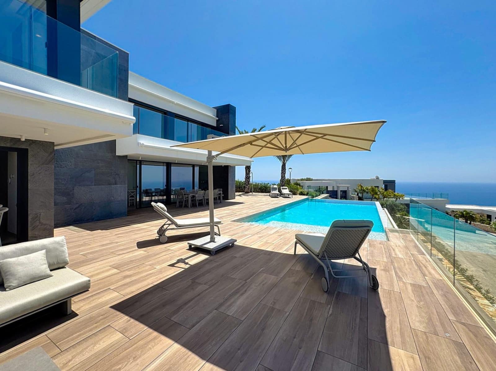 5 sovrum Villa till salu i Cumbre del Sol med pool garage - 3 250 000 € (Ref: 10086895)