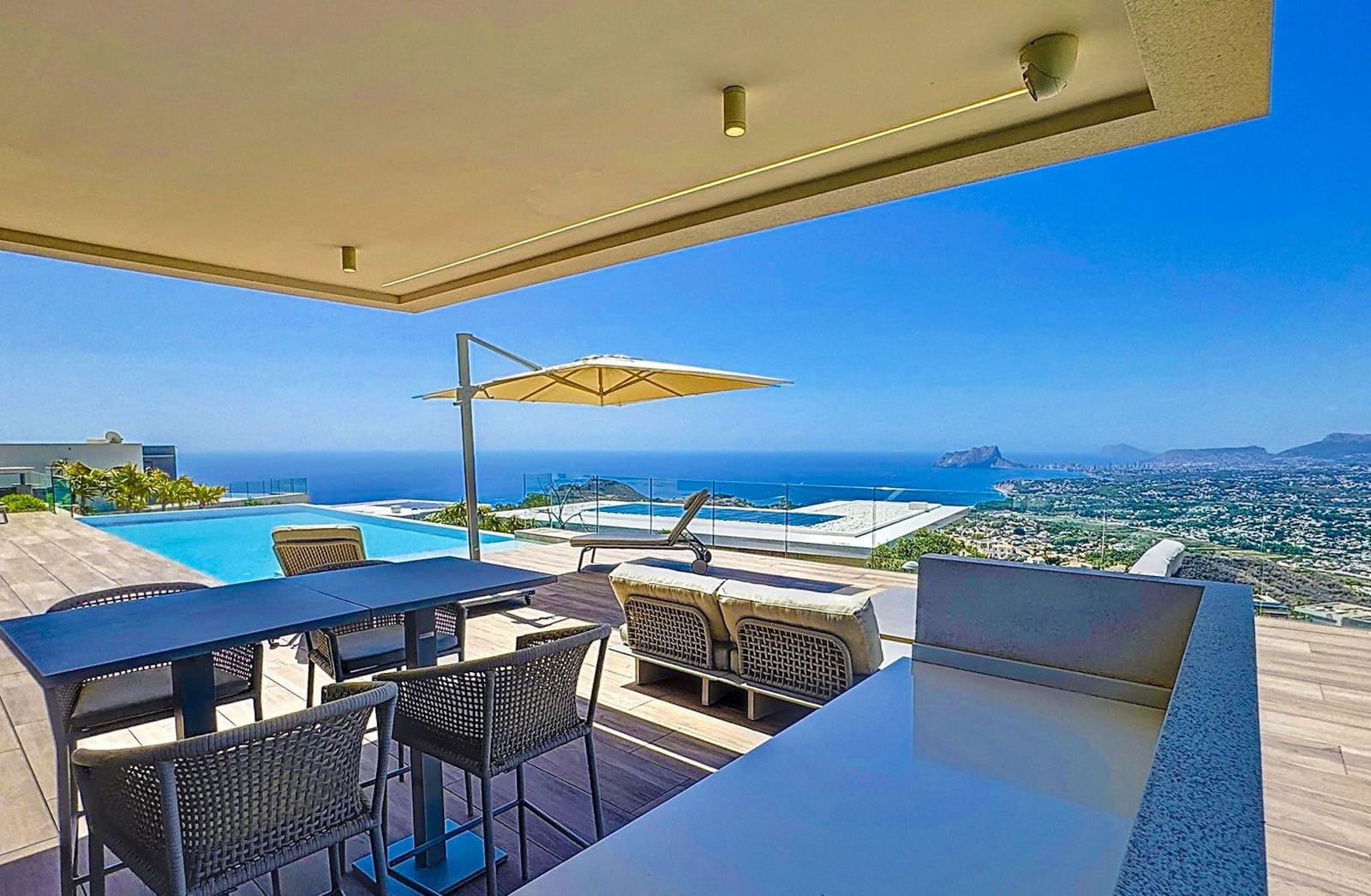 5 sovrum Villa till salu i Cumbre del Sol med pool garage - 3 250 000 € (Ref: 10086895)