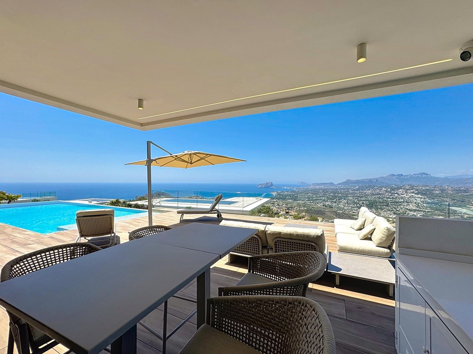 5 sovrum Villa till salu i Cumbre del Sol med pool garage - 3 250 000 € (Ref: 10086895)