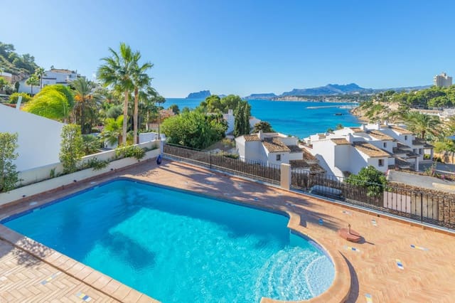 4 soverom Villa til salgs i Moraira, Teulada-Moraira med svømmebasseng garasje - € 2 950 000 (Ref: 10086898)