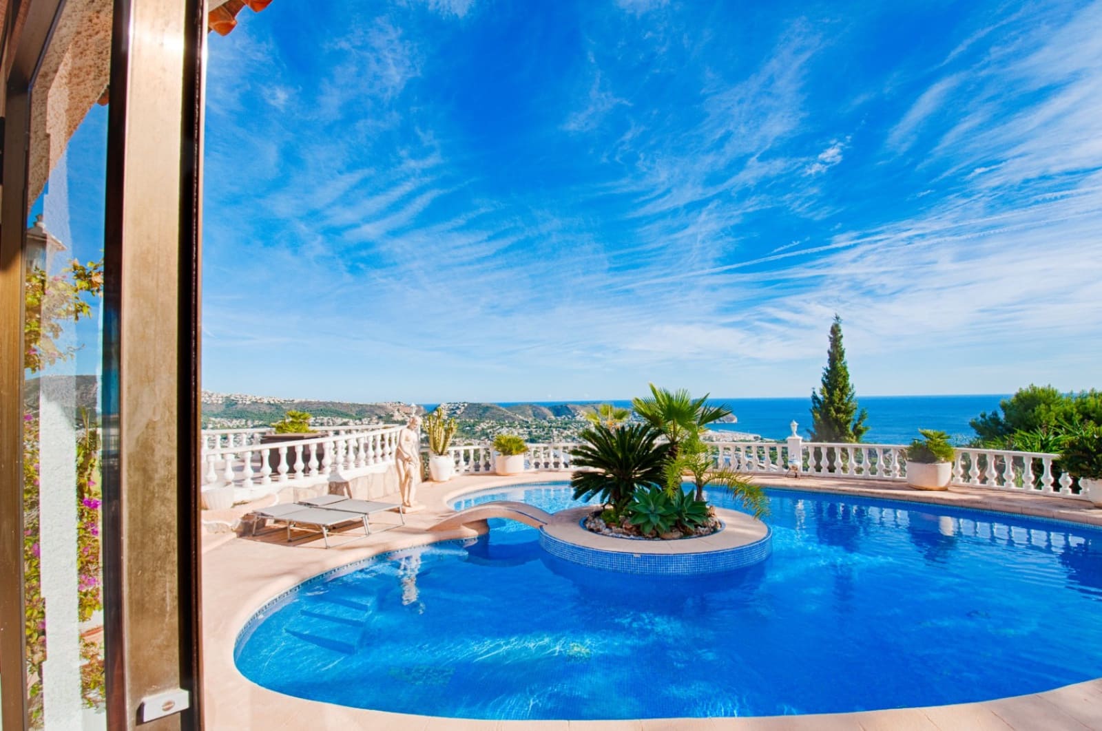 Chalet de 3 habitaciones en Moraira en venta con piscina garaje - 1.550.000 € (Ref: 10086902)